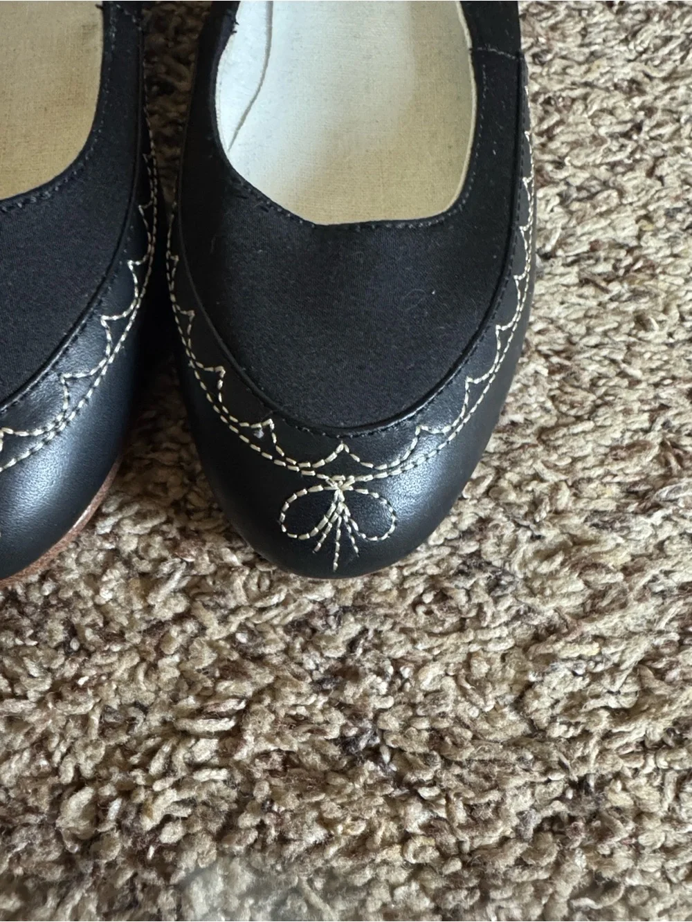 American Duchess Regency Era Dashwood flats Size 6 Black with ivory stitching